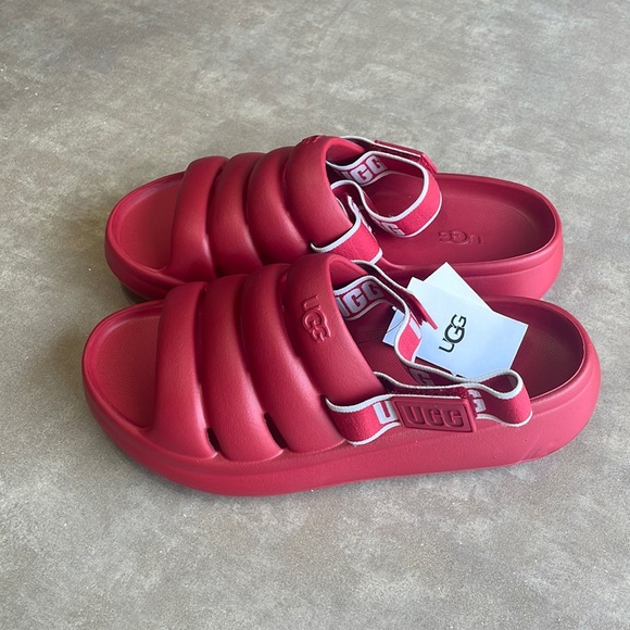 COPY - Ugg Sport Yeah- Red - Picture 1 of 4